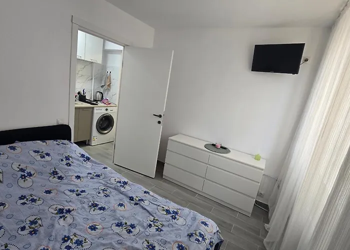 2 15 Minutes From Unirii Bucarest