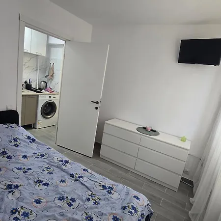 2 15 Minutes From Unirii Bucarest